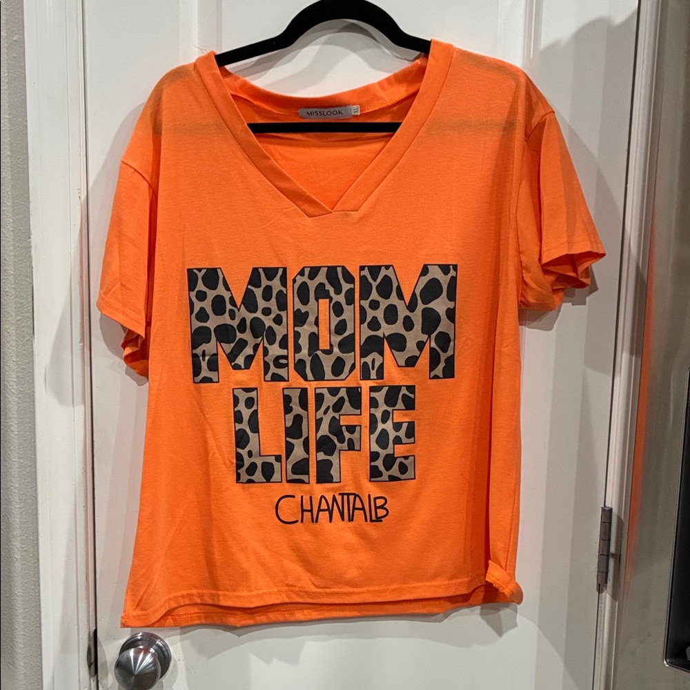 Orange 'Mom Life'  T-Shirt